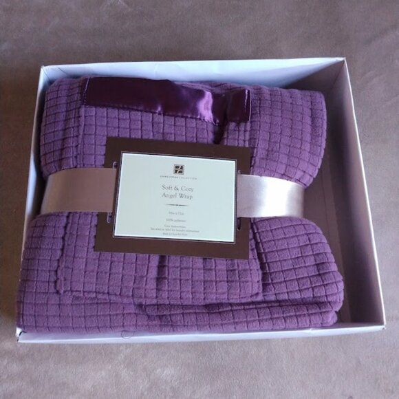 Concierge Collection Soft & Cozy Plush Angel Wrap 58" X 72”  Purple - New in Bag - Picture 3 of 5